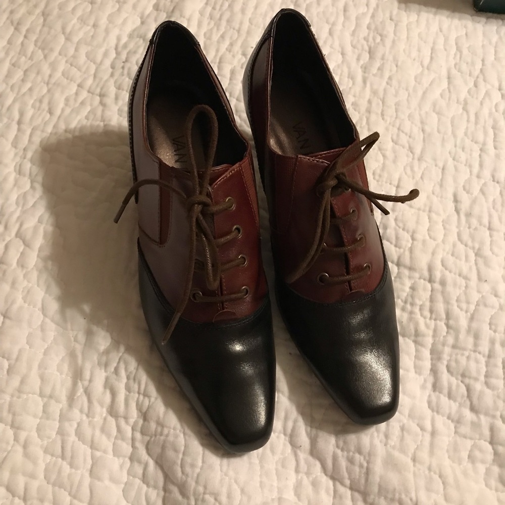 Vaneli Two Tone Black & Brown Shoes Size 6M